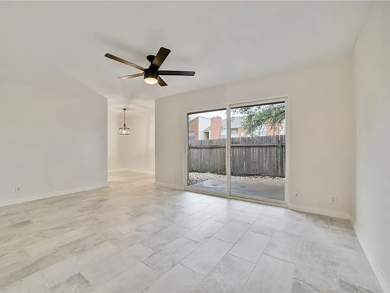2600 Penny Ln #118 — Photo 14