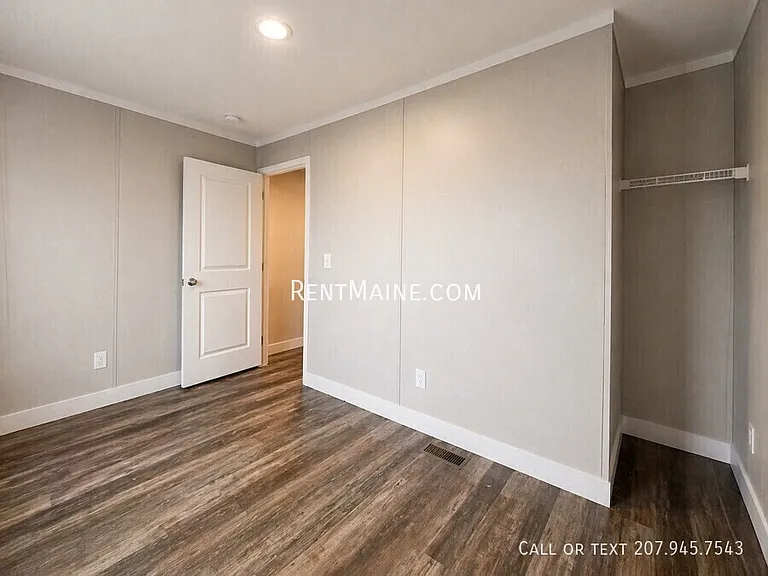 194 F St — Photo 11