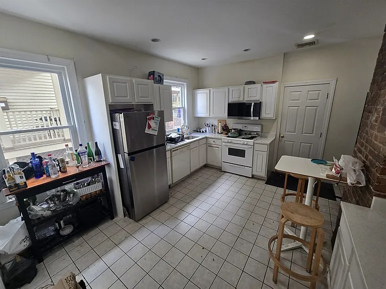 29 Mapleton St #1 — Photo 2