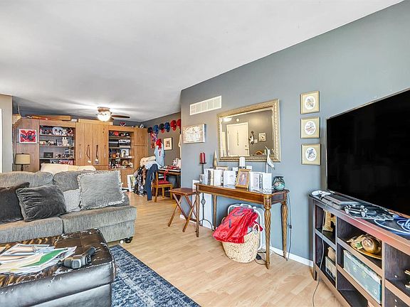 4th image of 10316 Forest Brook Ln APT H