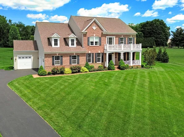 17808 Toboggan Ln, Rockville, MD 20855