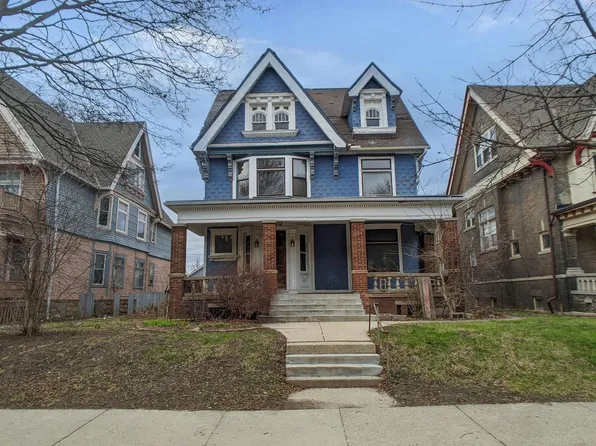 2810 West McKinley BOULEVARD, Milwaukee, WI 53208