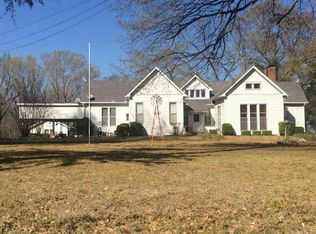 440 E Brinkley St, De Valls Bluff, AR 72041