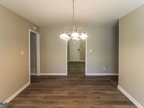 5th image of 6084 Monica Dr