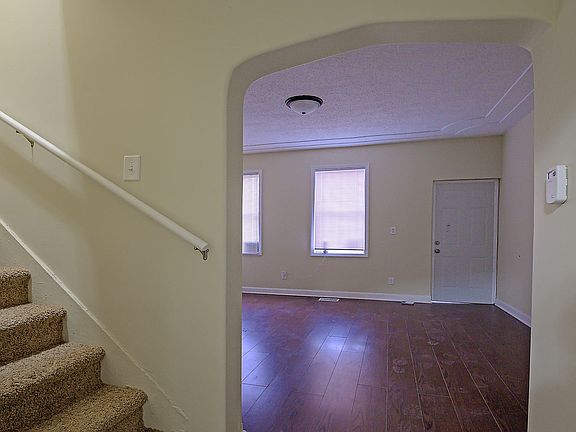 5th image of 10716 S Langley Ave