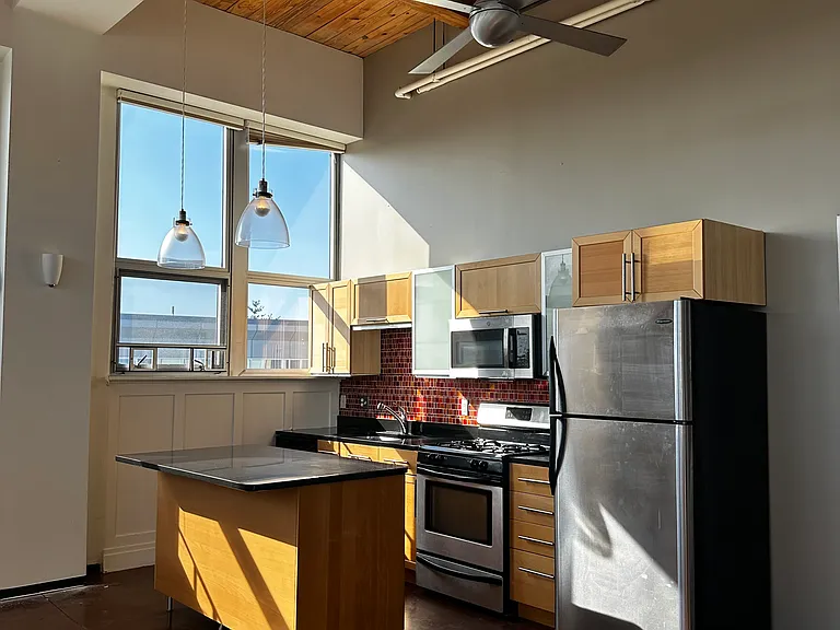 118 Holmes St #4 — Photo 4