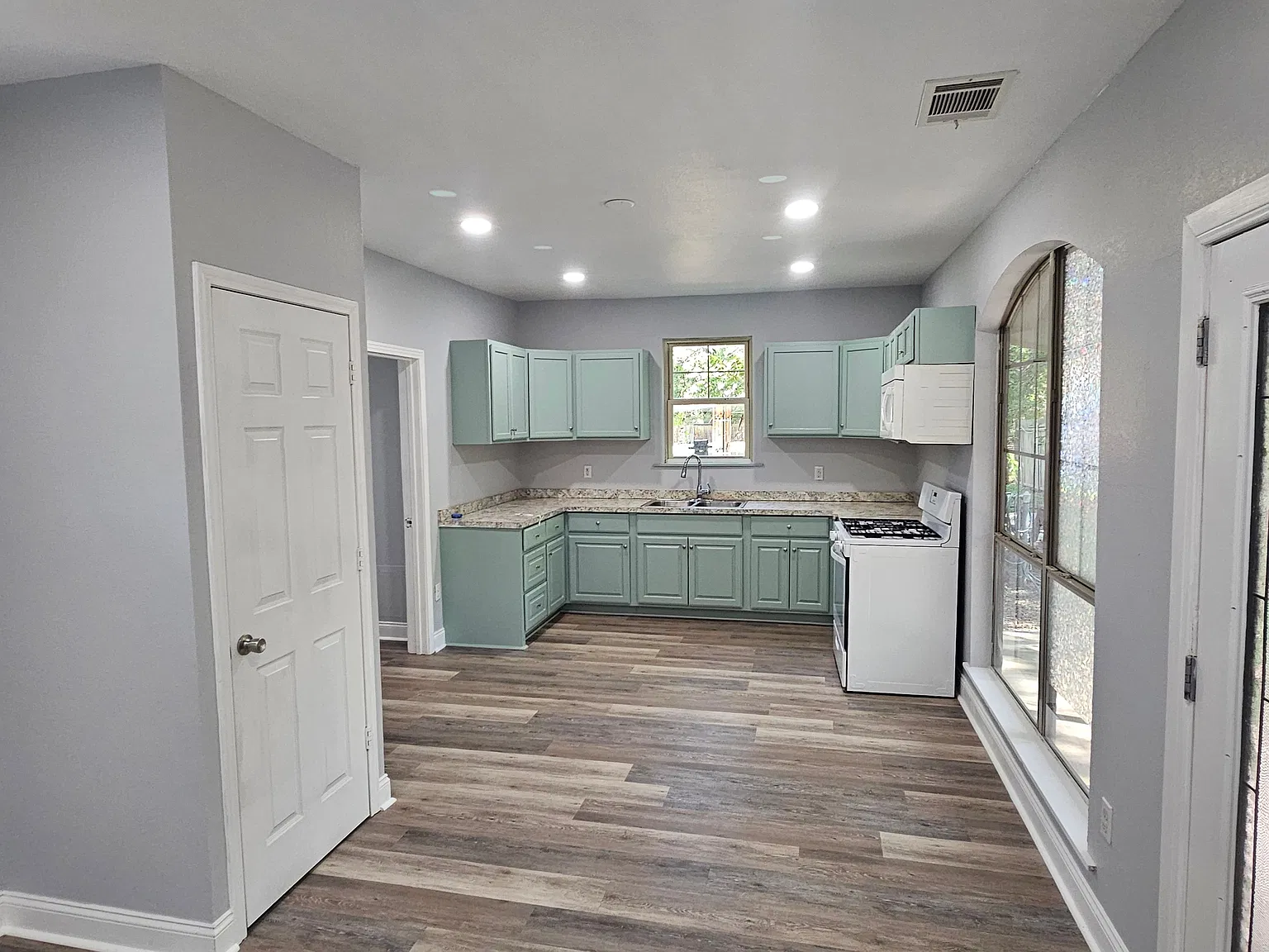Recently Renovated Home | Fenced Backyard + Storage | Half Off First Month! — Photo 3