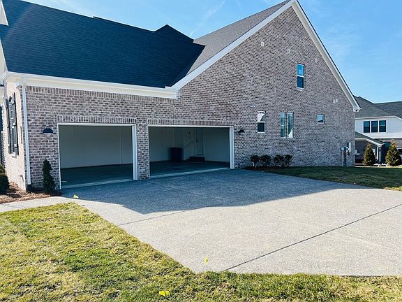 The Everly C Exterior