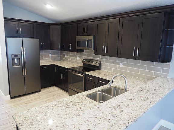 3rd image of 834 Angelina Ct