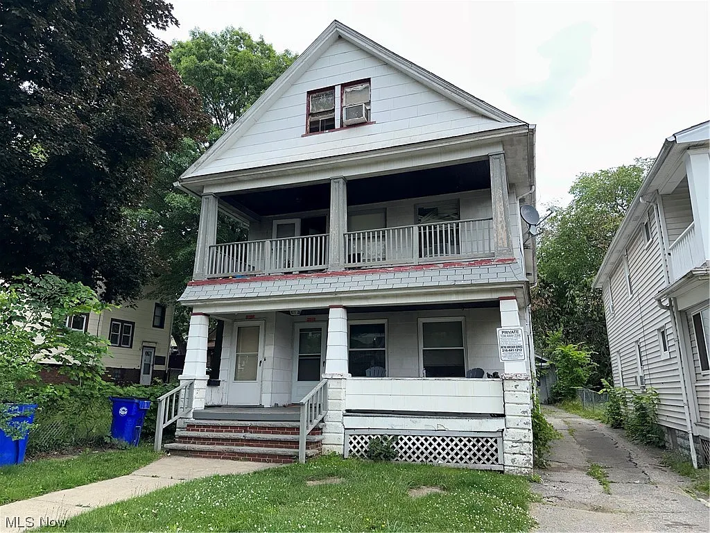 3339 W 84th St photo 1