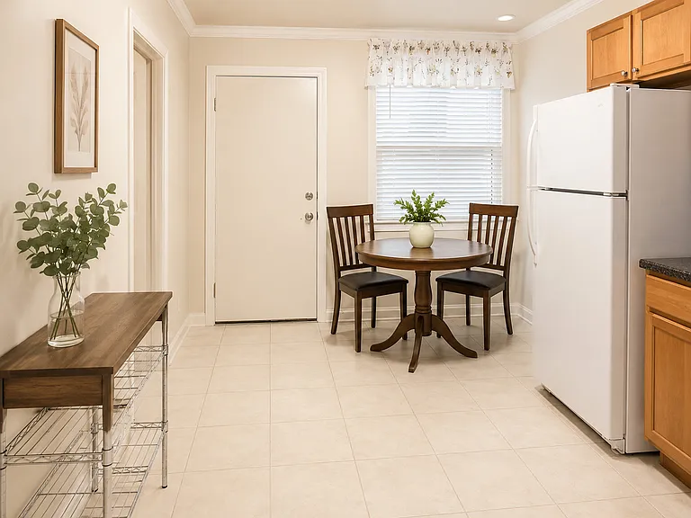 4646 W Addison St #2W — Photo 7