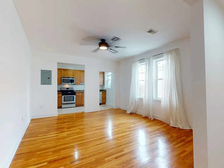 2824 12th St NE #203 — Photo 13