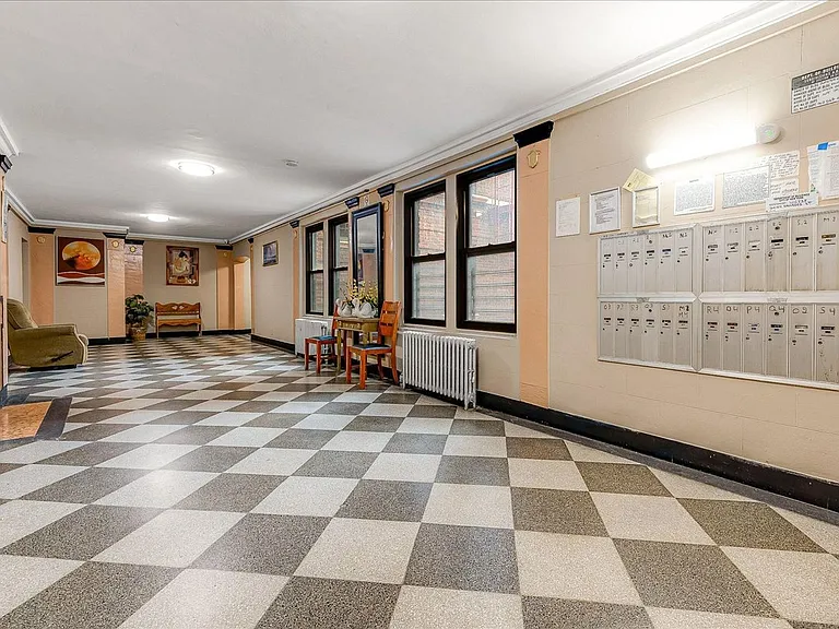 6264 Saunders St #3P — Photo 3
