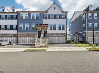 21 Dahlia Dr, Warren Twp., NJ 07059