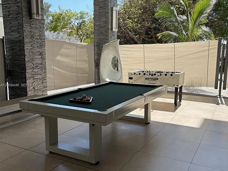 5875 Collins Ave #708 — Photo 31