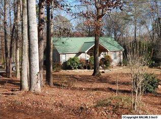 90 Walker Gap Rd, Springville, AL 35146