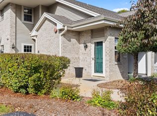 18740 Emerald Cir E UNIT E, Brookfield, WI 53045