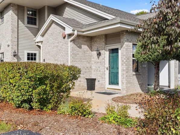 18740 Emerald CIRCLE #E, Brookfield, WI 53045