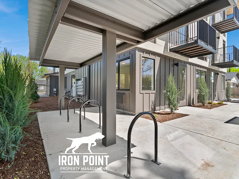 2219 W Kootenai St — Photo 28