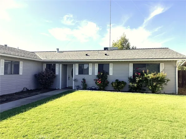 33 E Wallis Ave, Gustine, CA 95322