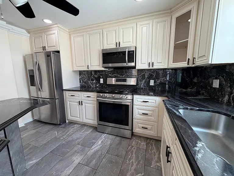 321 Grant Ave #321 — Photo 3