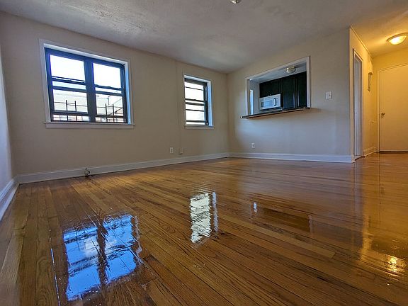 2nd image of 21-11 27th St #2