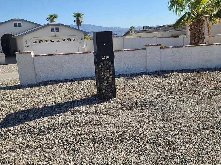 2010 Bombay Dr — Photo 6
