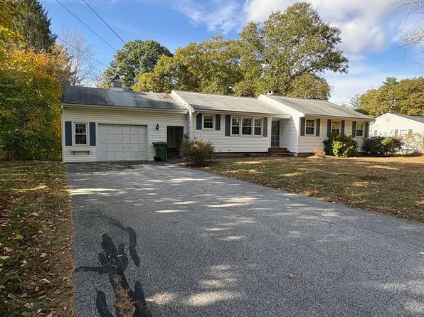 29 Glen Dr, Northbridge, MA 01534