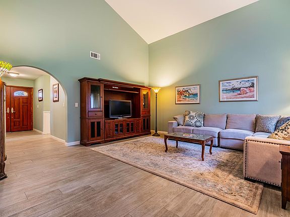 851 Greensboro Rd-Living room 2