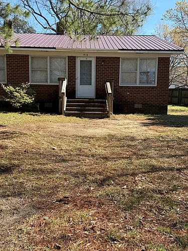 915 S Kates Ln Photo 1