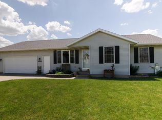 305 Hope Ave, Urbana, IA