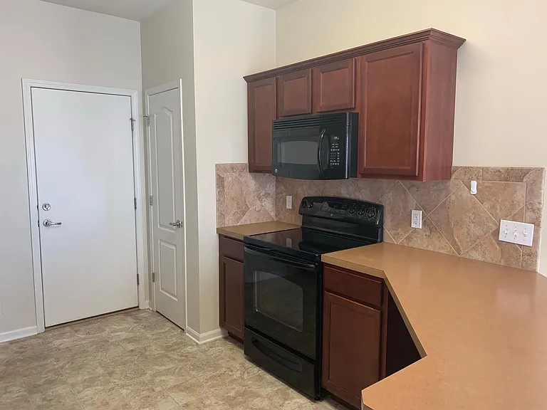 10704 Lewis And Clark Rd — Photo 2