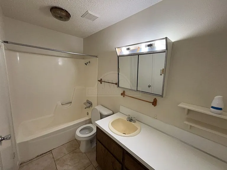 2210 Silverway, Killeen — Photo 10