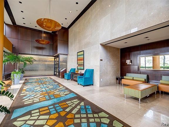 4th image of 300 Riverfront Dr Unit 8H