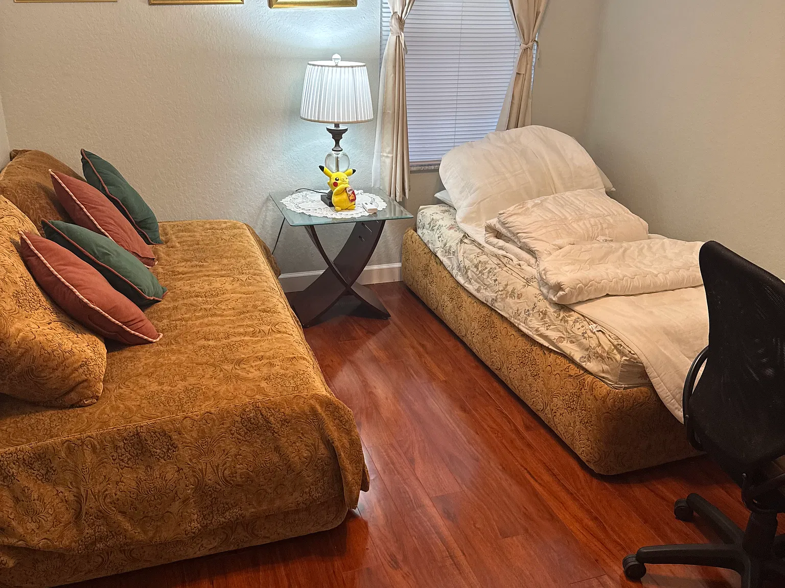 3 bed, 2.5 bath, 2701 sqft, $1,000 — Photo 3