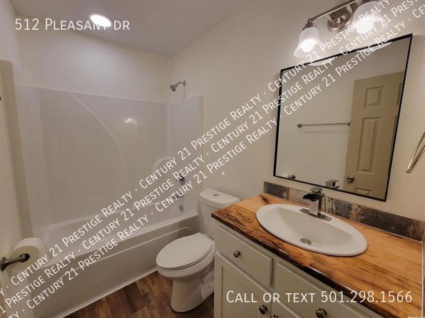512 Pleasant Dr, Lonoke, AR 72086