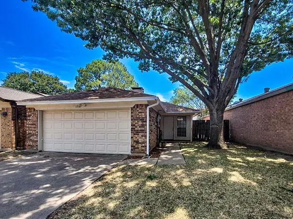 1714 Magnolia Ln, Euless, TX 76039