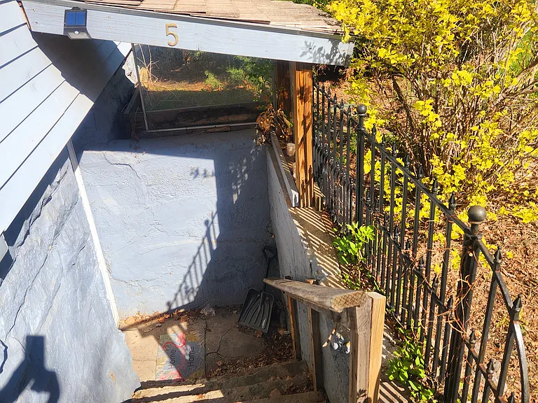 706 South St #5 — Photo 3