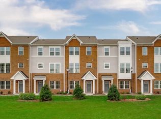 903 Jenkins Ct, Wheeling, IL 60090