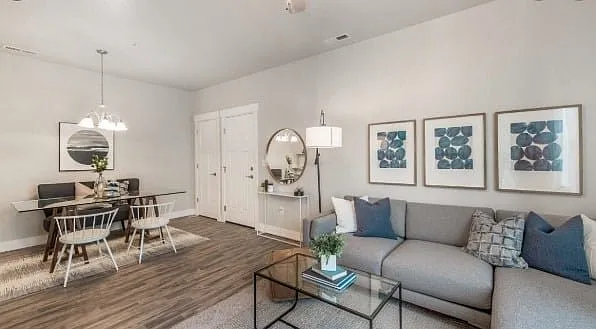 3 bed, 1265 sqft, $575 — Photo 1