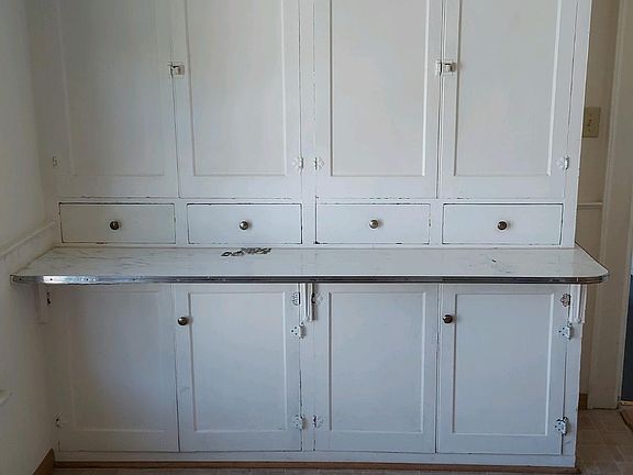 Kitchen cabinets