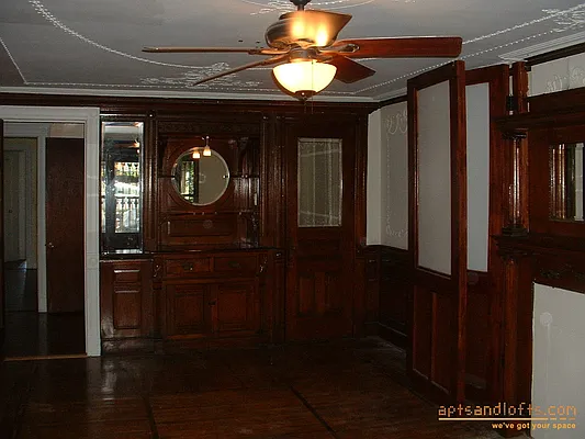 Rented by aptsandlofts.com | media 5