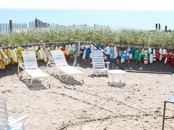 Private Beachfront Yard