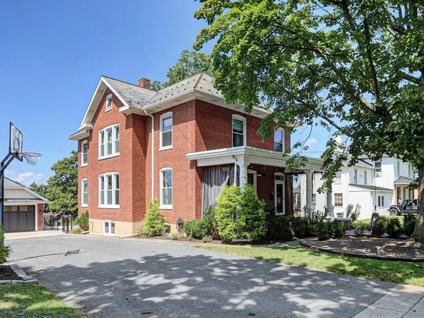 317 S Ridge Ave, Greencastle, PA 17225
