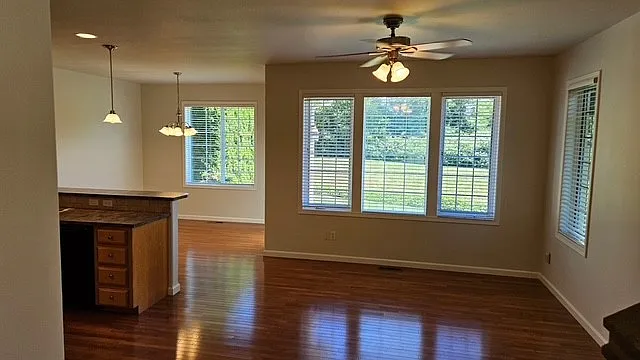 2120 Bender Park Blvd #B — Photo 10