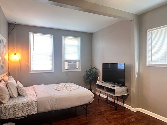 2nd image of 2407 N Capitol Ave #2