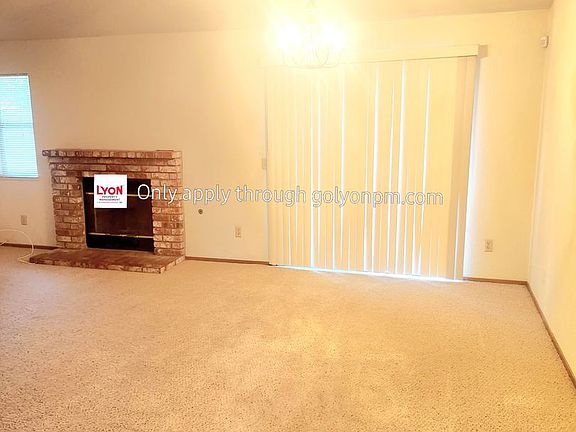 4th image of 5036 Laguna Park Dr