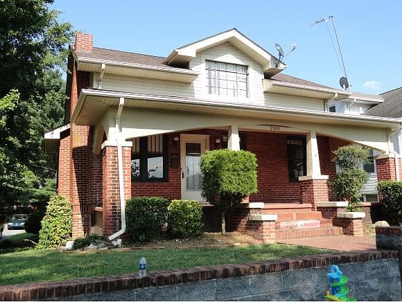 1st image of 200 Donna Ave
