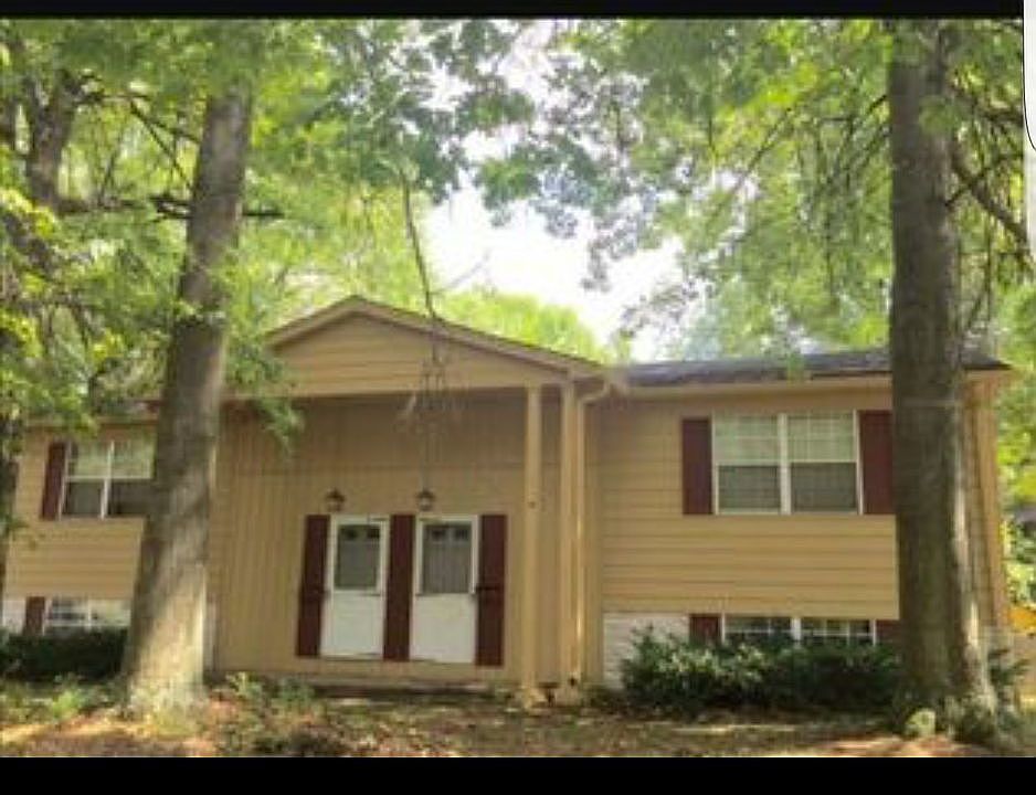 1st image of 3831-3833 Eigen St