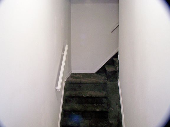 3rd image of 220 Hempstead Ave Floor 2
